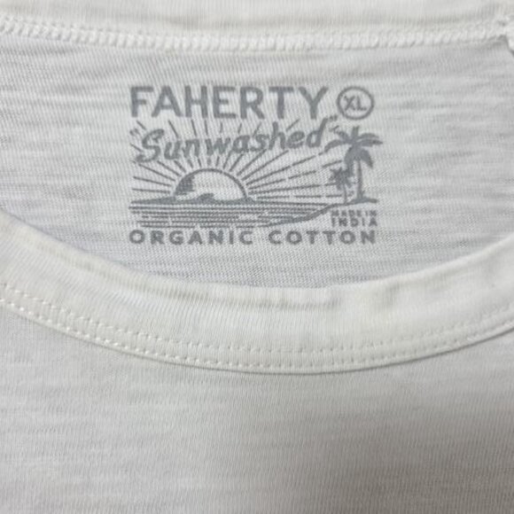 Faherty Shirt Mens XL White Sunwashed Organic Cotton Pocket Tee Casual Crewneck - Picture 3 of 7
